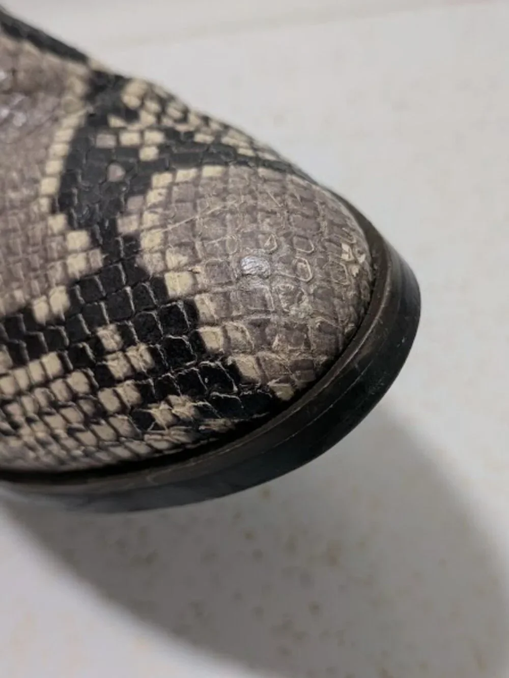 Steve Madden Rewind Snakeskin Ankle Booties Block Heel Women's 6 REWI01S1